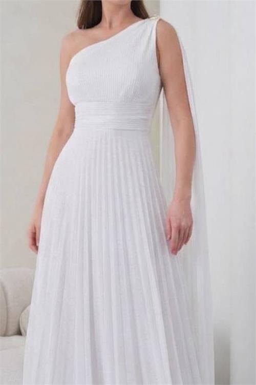 Neşeli butik kadın beyaz tek omuz pilise detaylı simli tül kumaş abiye elbise NBSWLL16 