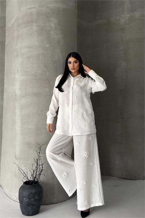 Neşeli butik kadın beyaz çiçek aplikeli ikili keten kumaş takım NBMS2642 