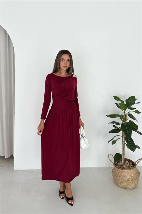 Neşeli butik kadın bordo broş detaylı sandy kumaş drapeli midi boy elbise NBK5011 