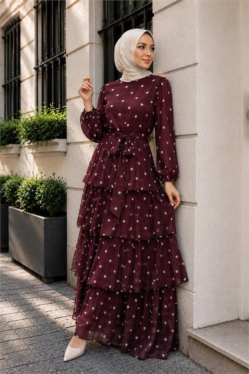 Neşeli butik kadın bordo kat kat puantiye desenli kuşaklı premium tesettür elbise --- NBVQ4963 