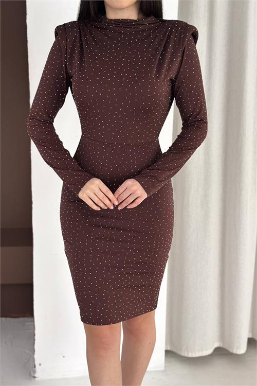 Neşeli butik kadın kahverengi dik yaka vatkalı taş detaylı mini elbise NBK5001 
