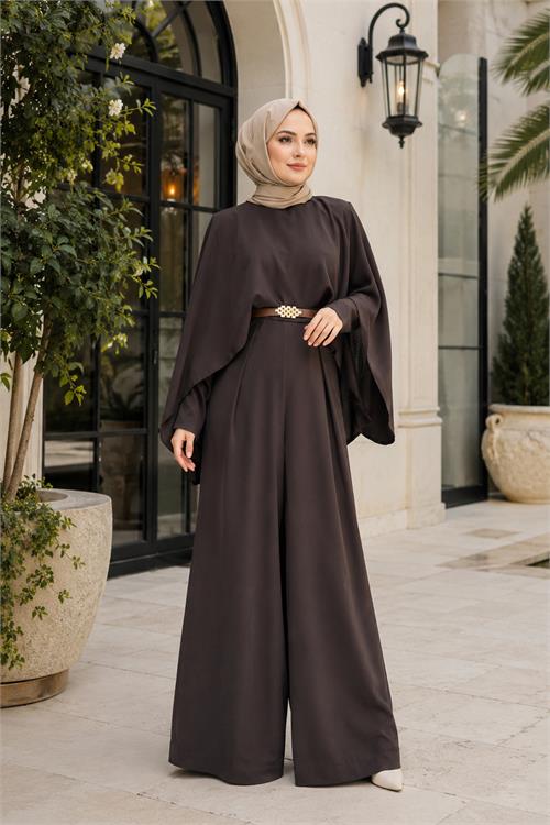 Neşeli butik kadın kahverengi gold kemer detaylı çıkarılabilir pelerinli krep kumaş tesettür tulum NBTLM001 