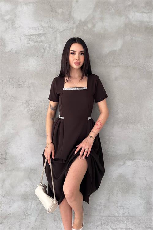 Neşeli butik kadın kahverengi kare yaka taş detaylı etek drapeli midi boy elbise ---- NBK4621 