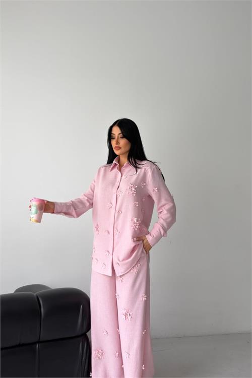 Neşeli butik kadın pembe çiçek aplikeli ikili keten kumaş takım NBMS2642 