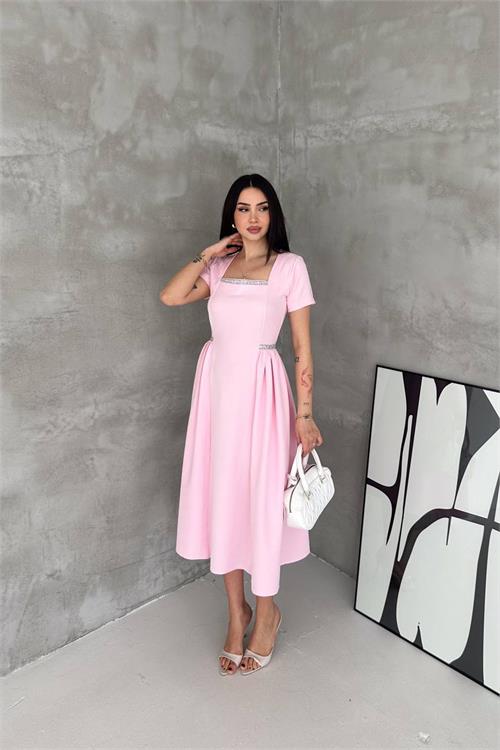 Neşeli butik kadın pembe kare yaka taş detaylı etek drapeli midi boy elbise ---- NBK4621 