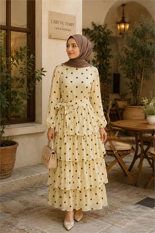 Neşeli butik kadın sarı kat kat puantiye desenli kuşaklı premium tesettür elbise --- NBVQ4963 
