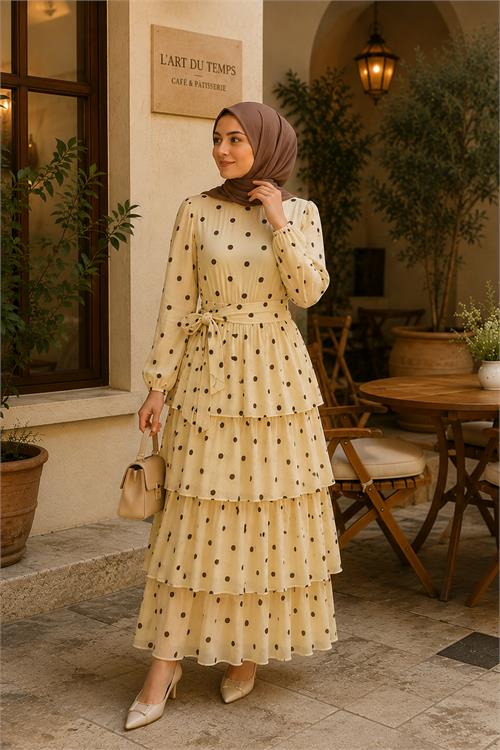 Neşeli butik kadın sarı kat kat puantiye desenli kuşaklı premium tesettür elbise --- NBVQ4963 
