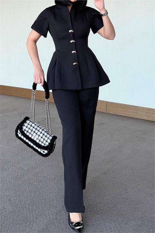Neşeli butik kadın siyah gold düğme detaylı peplum kesim premium takım NBSTR4423 