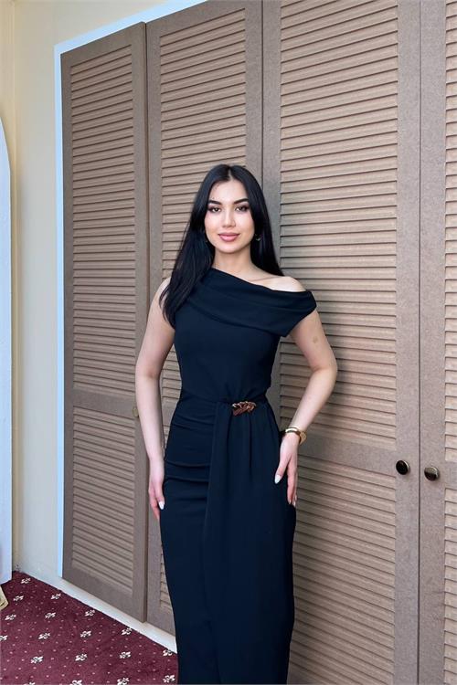 Neşeli butik kadın siyah tek omuz bel toka detaylı yırtmaçlı premium elbise NBMY3907 