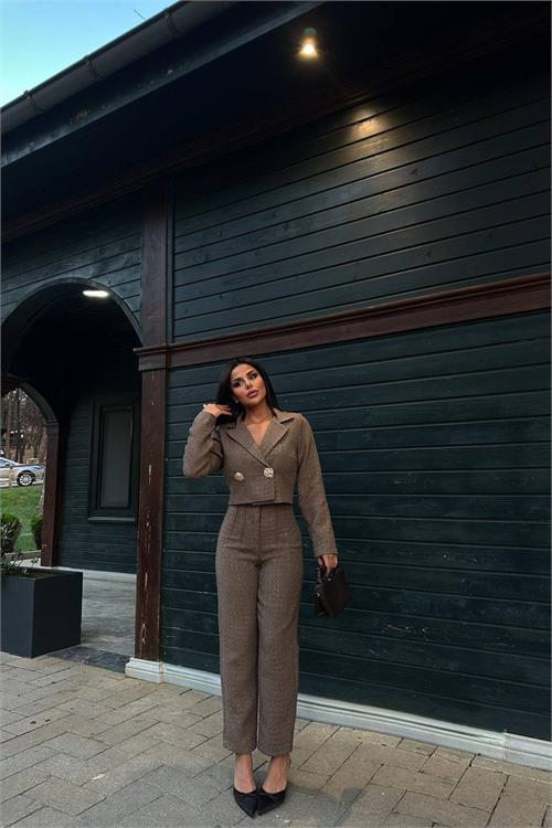 Neşeli butik kadın vizon tüvit kumaş gol düğmeli crop ceket pantolon ikili takım NBSTR1028 