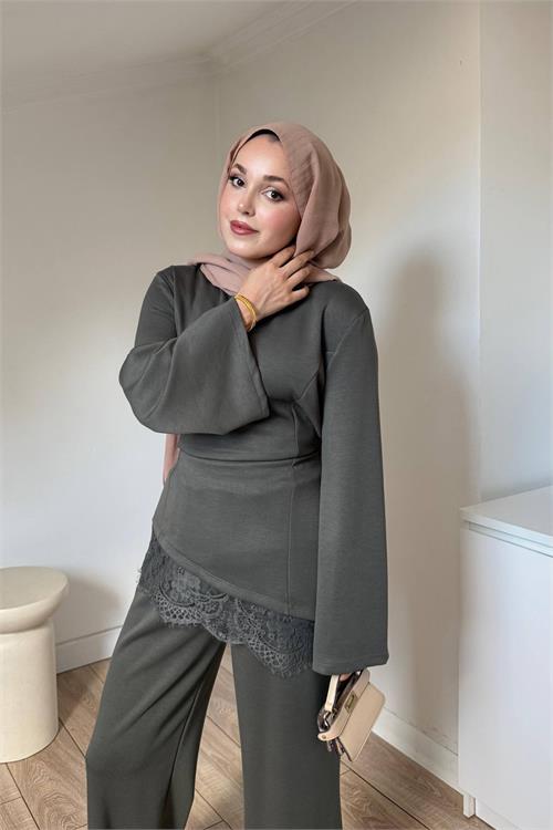 Neşeli butik kadın haki dantel detaylı geniş kol modal kumaş tesettür takım NMS105 