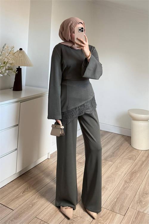 Neşeli butik kadın haki dantel detaylı geniş kol modal kumaş tesettür takım NMS105 