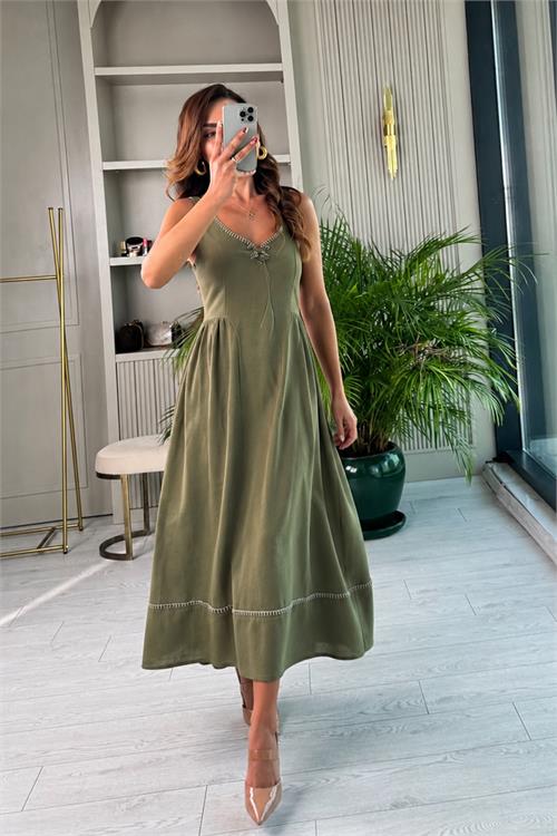 Neşeli butik kadın yeşil ince askılı güpür detaylı midi boy yazlık elbise NBNP039 