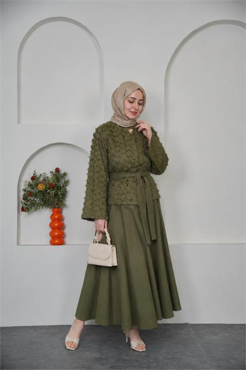 Neşeli butik kadın yeşil püskül kumaş bağlama detaylı etekli tesettür takım ---- NBVQ3144 