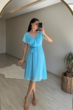 Neşeli butik kadın v yaka kuşaklı mini şifon elbise NM007