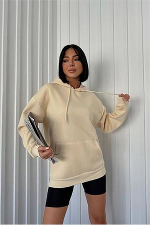 Neşeli butik kadın bej kapüşonlu kanguru cepli üç iplik sweatshirt FVR002