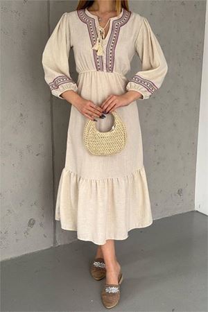 Neşeli butik kadın bej nakışlı midi boy keten elbise NBK2014