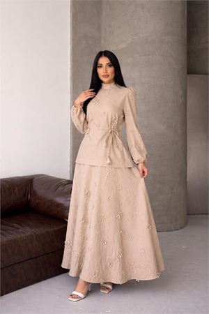 Neşeli butik kadın bej keten kumaş çiçek aplikeli hakim yaka etekli takım NBMS2629