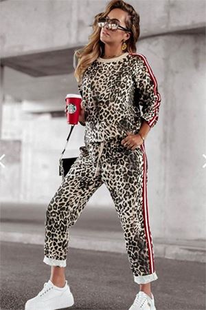 Neşeli butik kadın leopar desenli çizgi detaylı takım NBASP7233