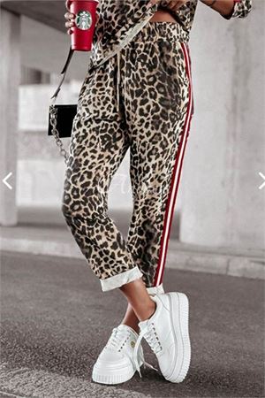 Neşeli butik kadın leopar desenli çizgi detaylı takım NBASP7233