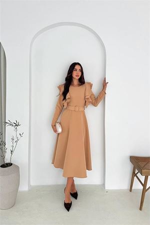 Neşeli butik kadın kol fırfırlı kemerli midi boy elbise NBK4309