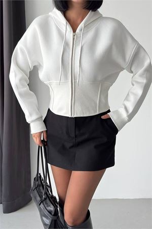 Neşeli butik kadın beyaz 3 iplik şardonlu kapüşonlu fermuarlı crop sweatshirt NBG6224