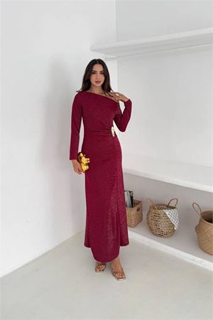 Neşeli butik kadın tek omuz uzun kollu tokalı maxi elbise NBK4361