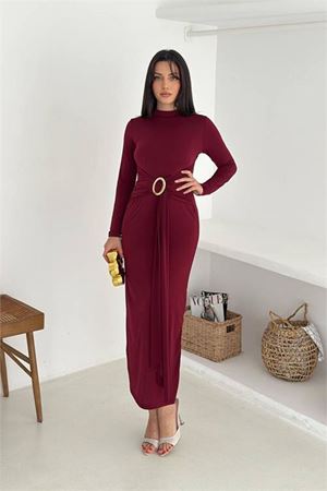 Neşeli butik kadın toka detaylı drapeli midi elbise NBK4351