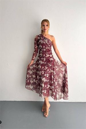 Neşeli butik kadın desenli asimetrik tül elbise NBK4161