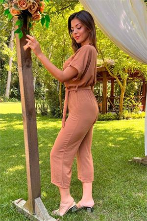 Neşeli butik kadın kruvaze yaka bağlama detaylı ayrobin tulum NB10049