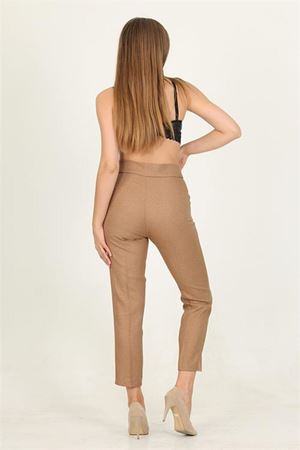 Neşeli butik kadın camel metal kemerli cepli ofis pantolon QNS028