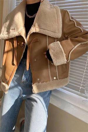 Neşeli butik kadın camel peluş detaylı süet kaban NBMS23175