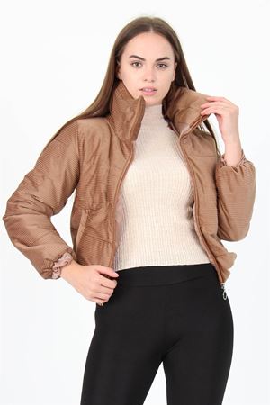Neşeli Butik Kadın Yüksek Yaka Fermuar Detaylı Cepli Kışlık Kadife Mont NB7154
