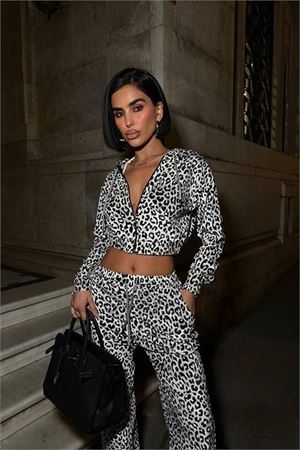 Neşeli butik kadın leopar desenli kadife kumaş tasarım eşofman takımı NBDF177