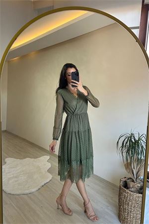 Neşeli butik kadın kruvaze yaka dantelli tül elbise NM010