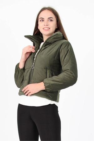 Neşeli Butik Kadın Yüksek Yaka Fermuar Detaylı Cepli Kışlık Kadife Mont NB7154