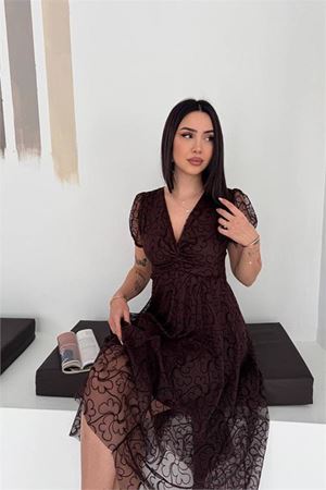 Neşeli butik kadın kahverengi asimetrik kesim flok baskılı midi boy elbise NBK078