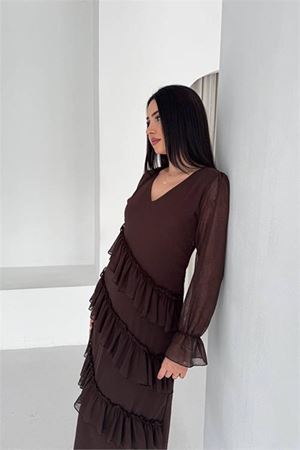 Neşeli butik kadın kahverengi V yaka kat kat fırfır detaylı midi boy şifon elbise NBK079