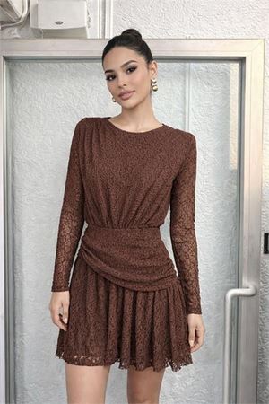 Neşeli butik kadın kahverengi dantel kumaş korsajlı omuz vatkalı mini boy premium elbise NBDKS199