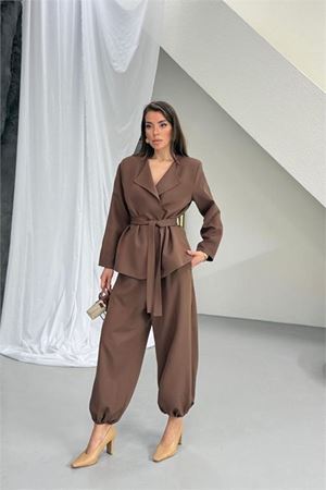 Neşeli butik kadın kahverengi kuşak detaylı oversize şalvar pantolon blazer ceket takım NBNP023