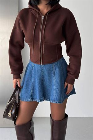 Neşeli butik kadın kahverengi 3 iplik şardonlu kapüşonlu fermuarlı crop sweatshirt NBG6224