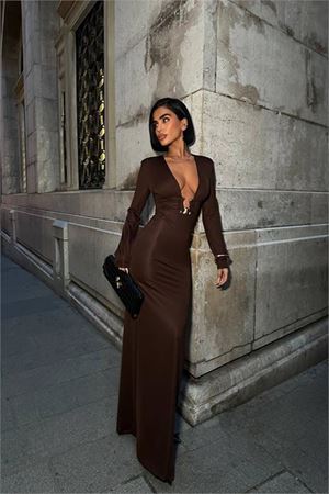 Neşeli butik kadın derin dekolteli uzun kollu gold toka detaylı maxi boy elbise NBDF173