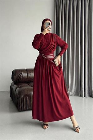 Neşeli butik kadın kırmızı drapeli kemer detaylı sandy kumaş premium tesettür elbise NMS090