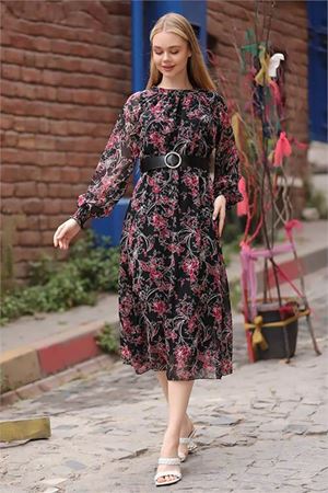 Neşeli butik kadın kırmızı kemerli yakası büzgülü uzun şifon elbise RSSN27