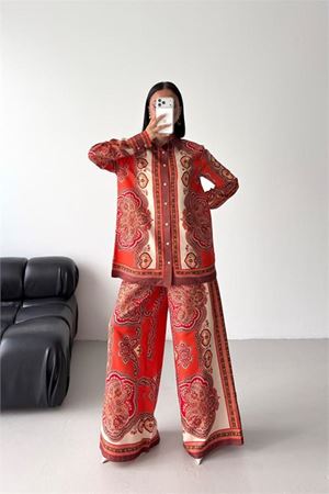 Neşeli butik kadın kırmızı etnik desenli tasarım gömlek pantolon takım NBMS26120