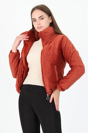 Neşeli Butik Kadın Yüksek Yaka Fermuar Detaylı Cepli Kışlık Kadife Mont NB7154