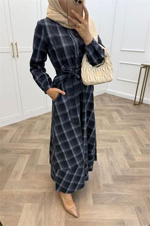 Neşeli butik kadın ekose desenli düğme detaylı tesettür elbise NMS076
