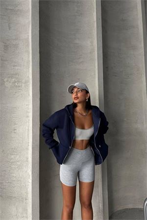 Neşeli butik kadın lacivert kapuşonlu içi pamuklu sweat NBG030