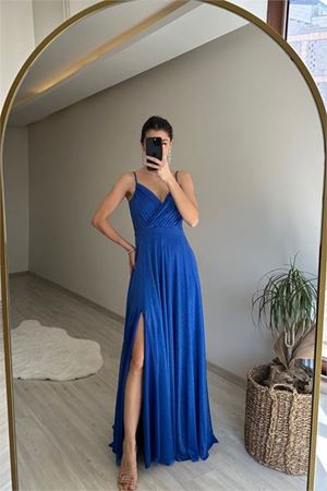 Neşeli butik kadın ışıltılı askılı yırtmaç detayı şifon abiye elbise NM002
