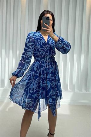 Neşeli butik kadın mavi asimetrik astarlı şifon elbise NBMY3350